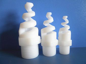 三个不同尺寸的塑料材质空心螺旋喷嘴