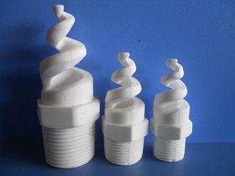 三只不尺寸的陶瓷材质的空心螺旋喷嘴